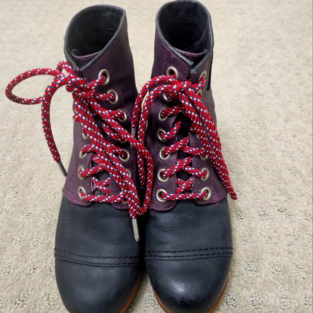 SOREL WOMENS BOOTS 8.5